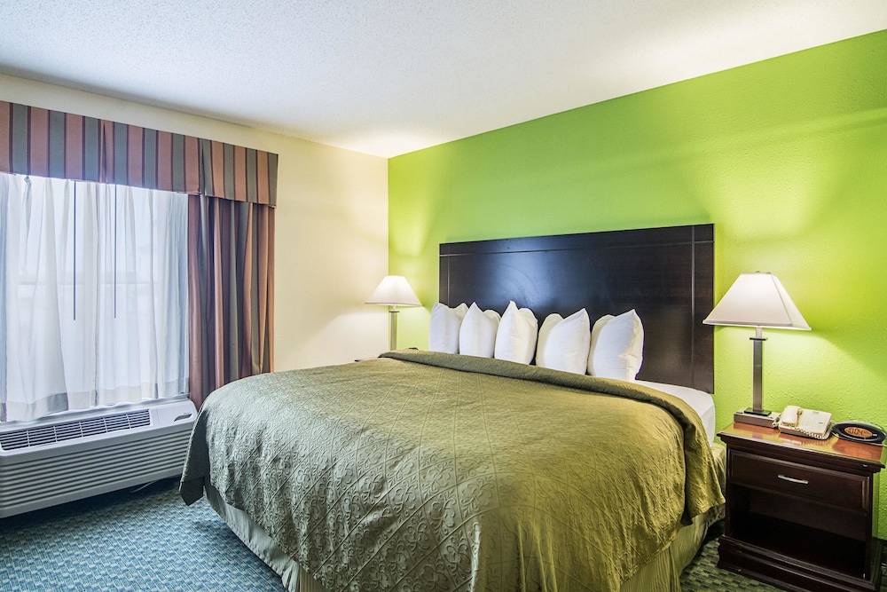 Quality Inn & Suites Harvey - Chicago Southland 6/34