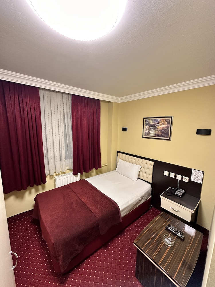 Mina 1 Hotel 12/50
