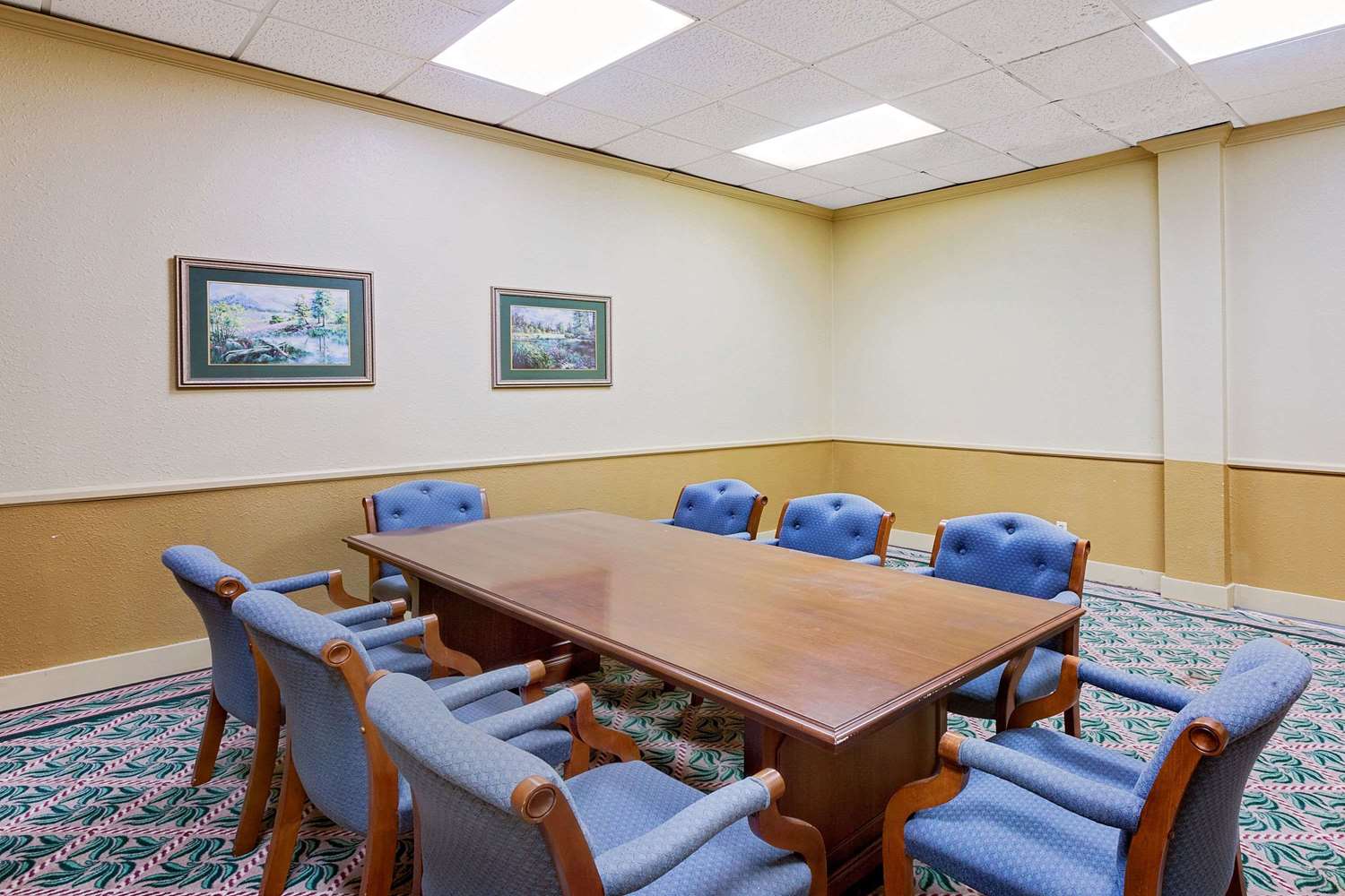 Days Inn by Wyndham Bay City 4/7
