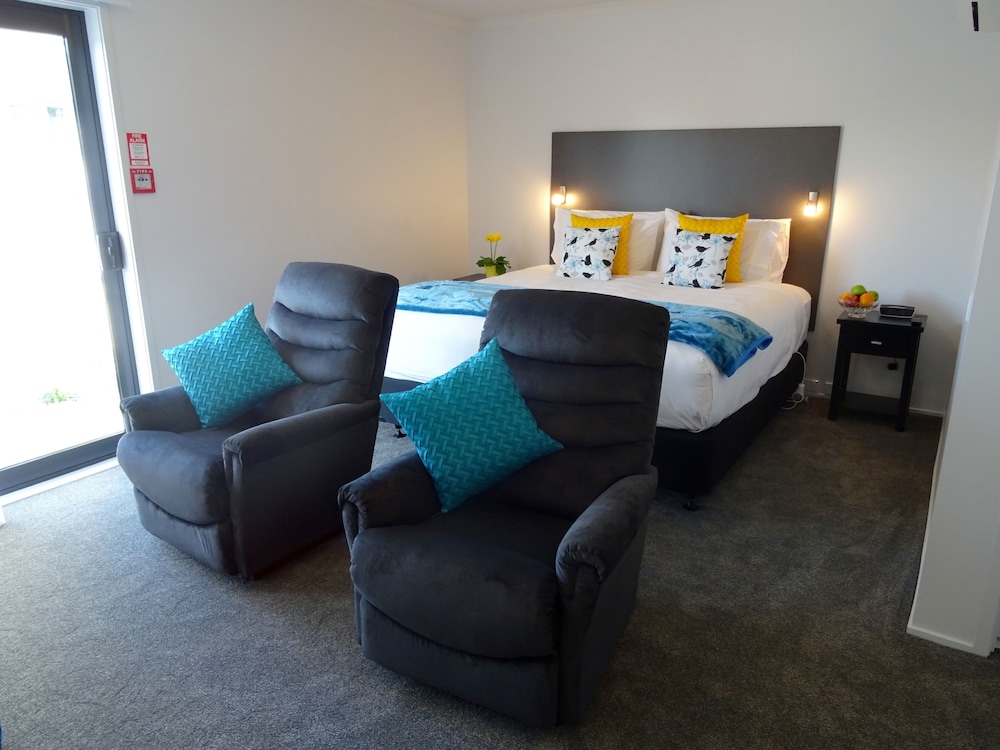 BKs Premier Motel Hamilton 29/38