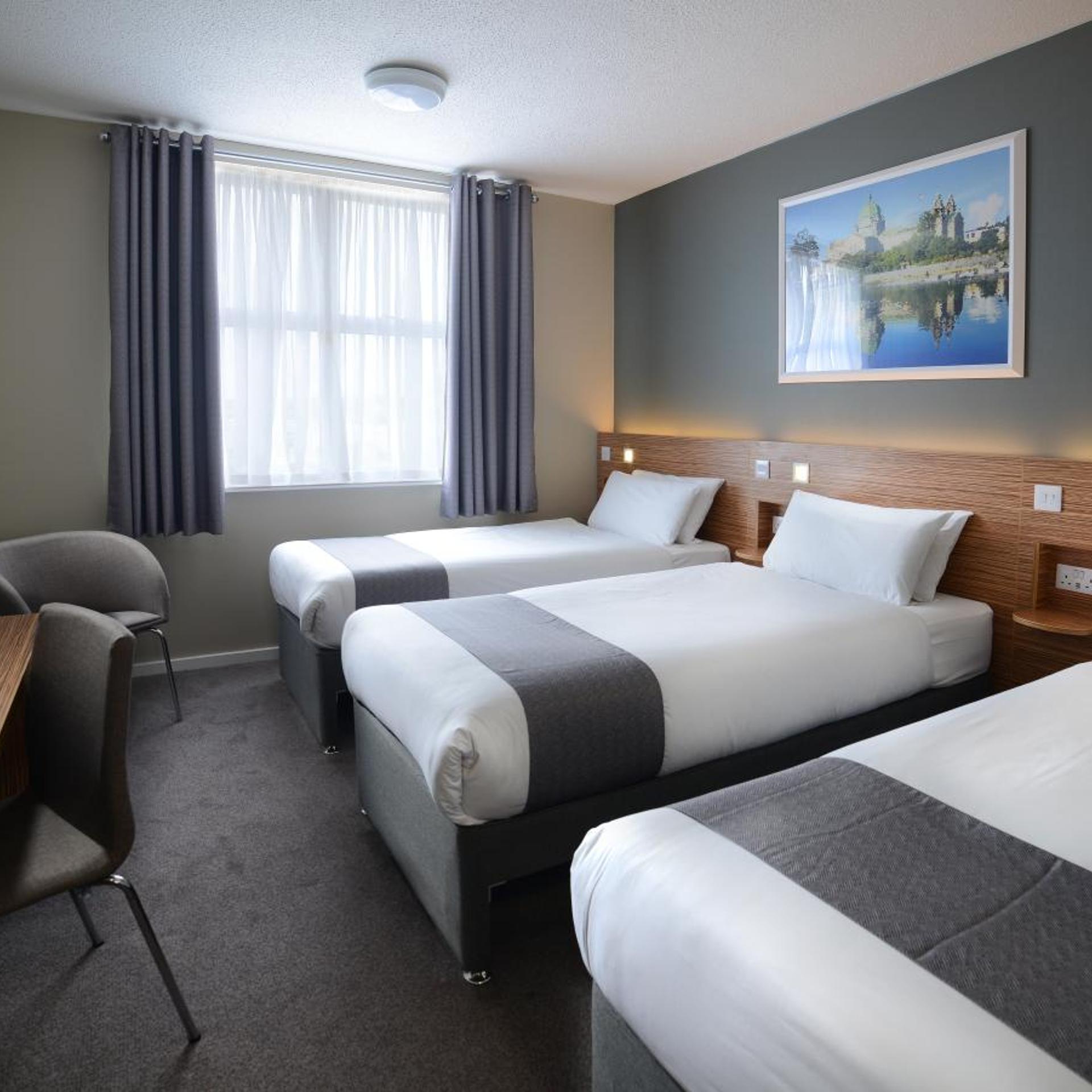 ROOM, TRIPLE
