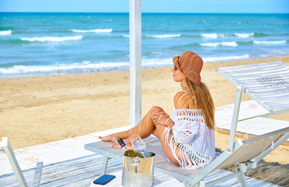 Paestum Inn Beach Resort 65/69