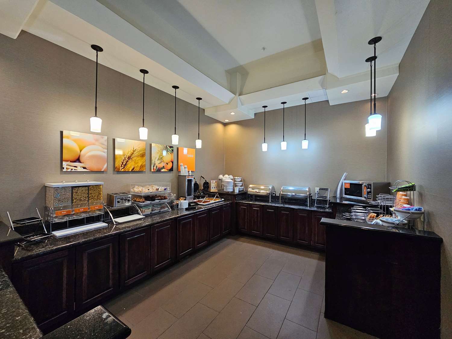Comfort Inn and Suites Independence 18/40