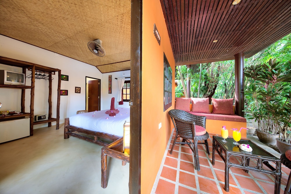 Eden Bungalows 35/71