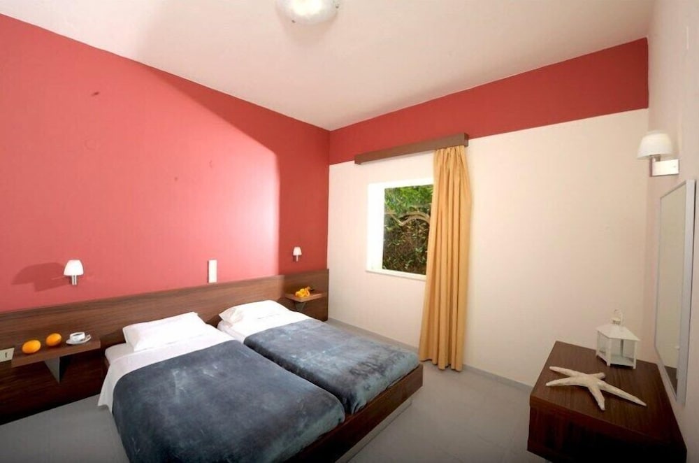 Meropi Hotel and Apartments 17/69