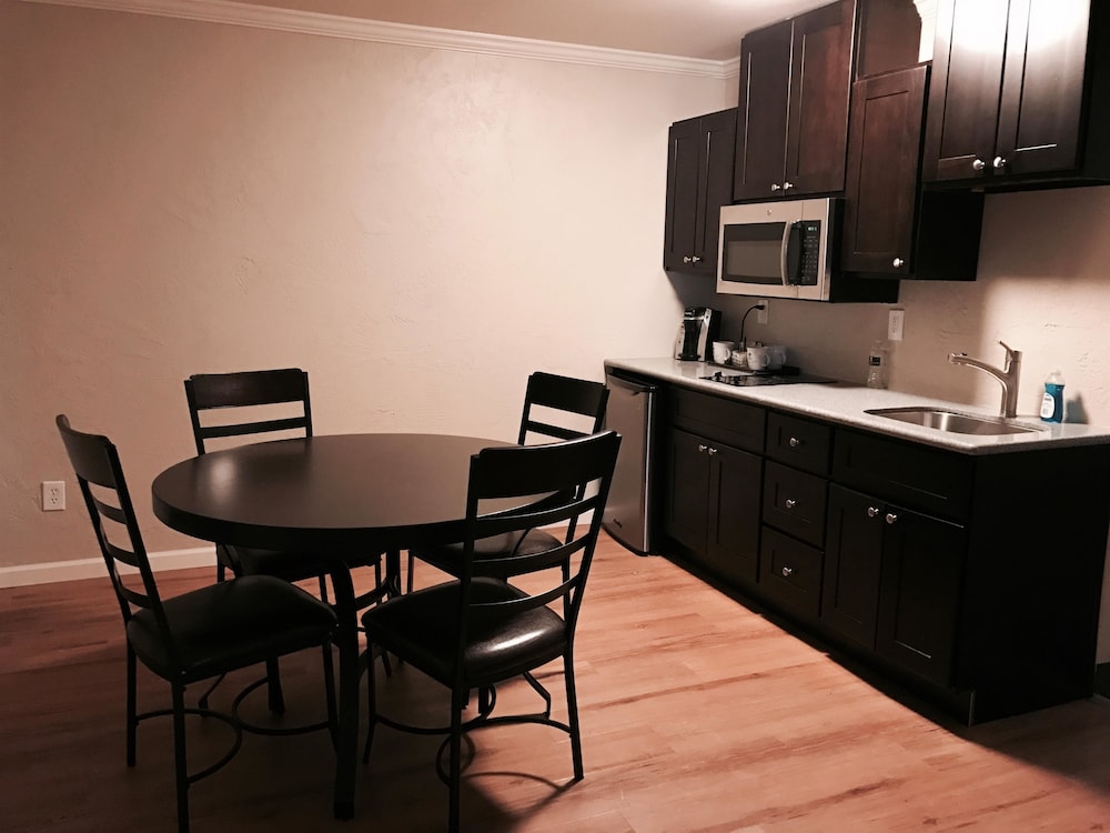 Best Western Wesley Inn & Suites 28/43