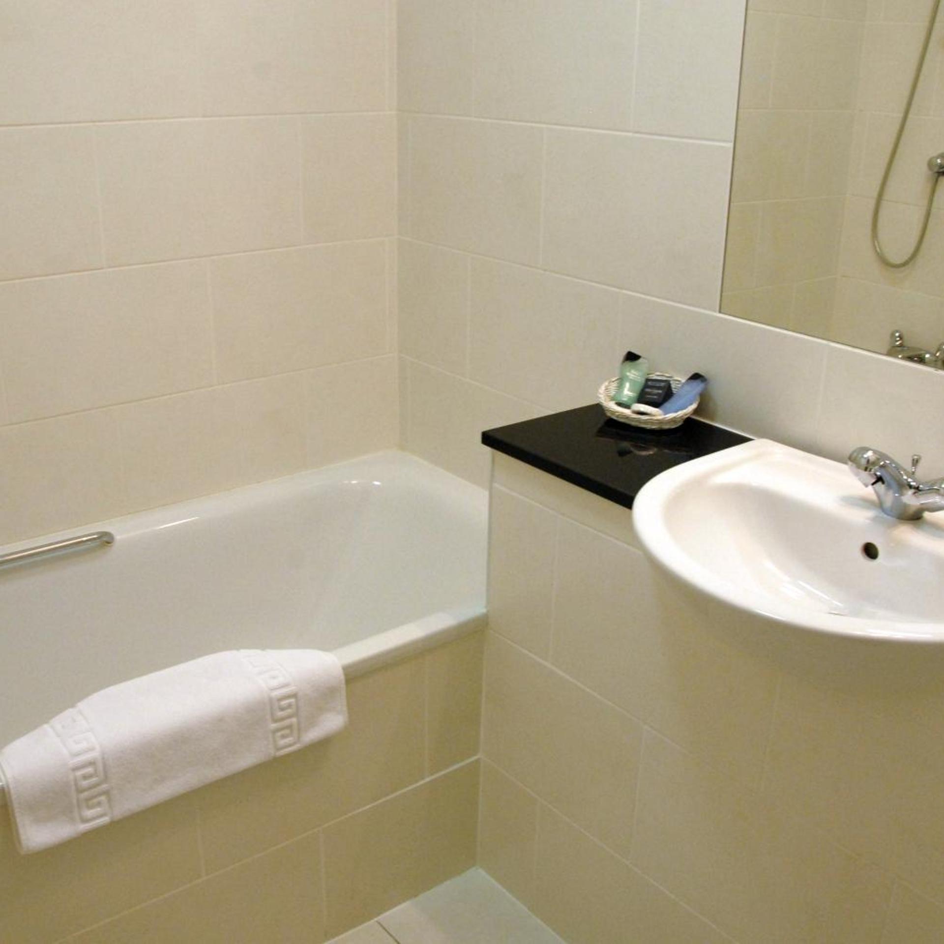 جناح، Shetland Hotel 3/3