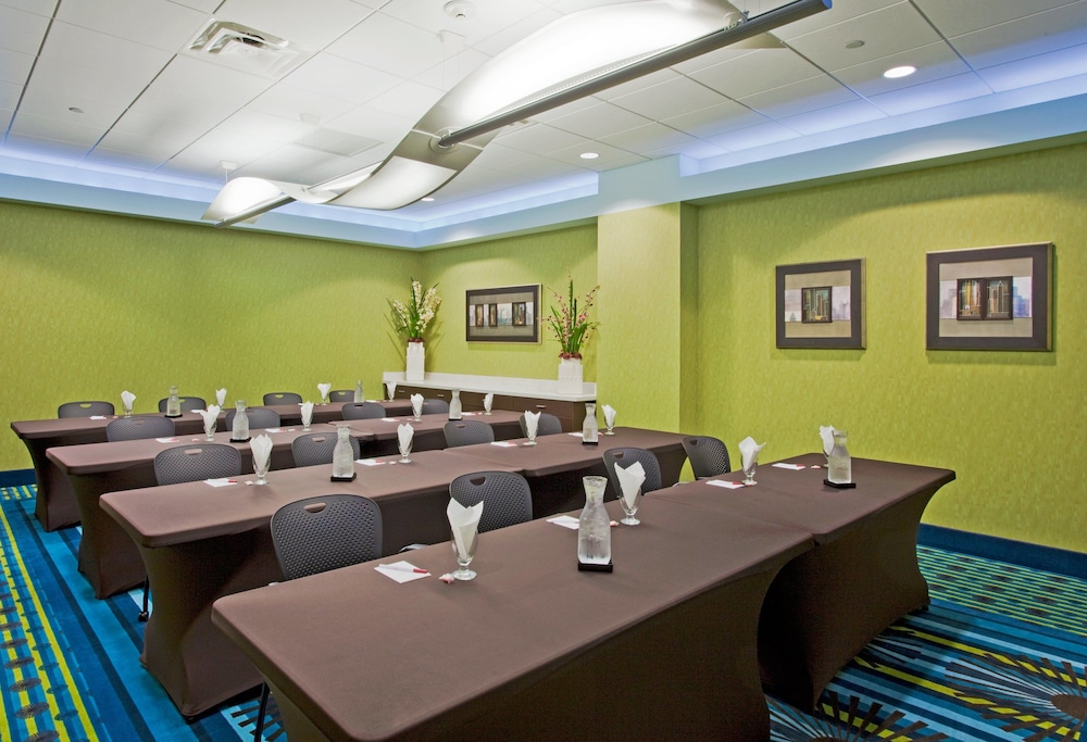Crowne Plaza Fort Lauderdale Airport Cruise Port 40/61