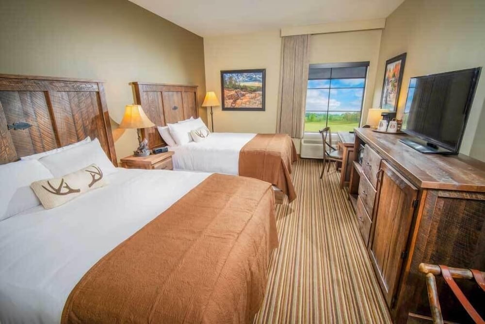 Angler's Lodge Hollister 9/30