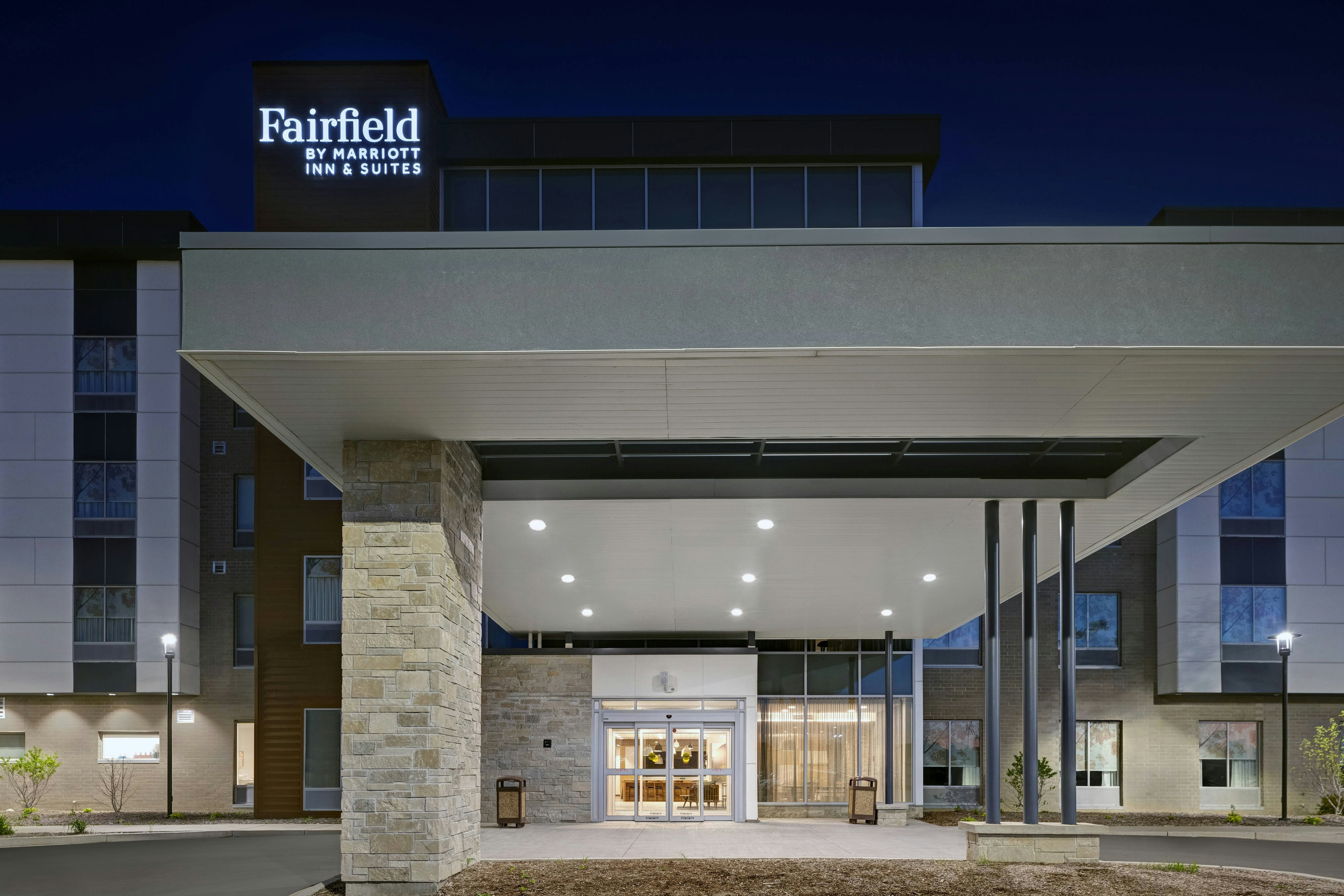 Fairfield Inn & Suites by Marriott Milwaukee Brookfield 1/23