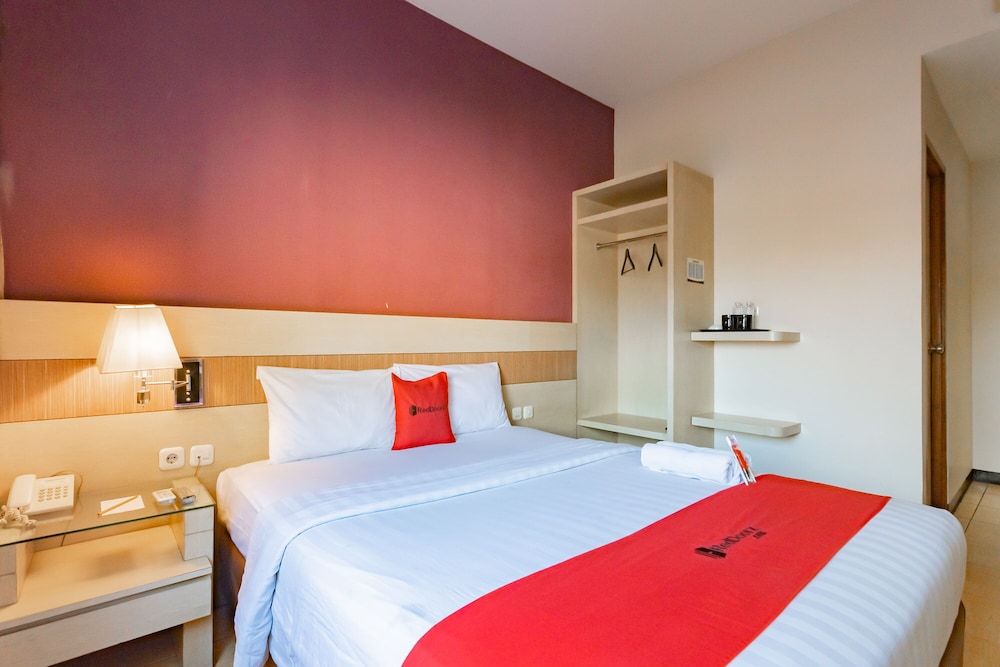 RedDoorz Premium Near Bandung Station 16/63