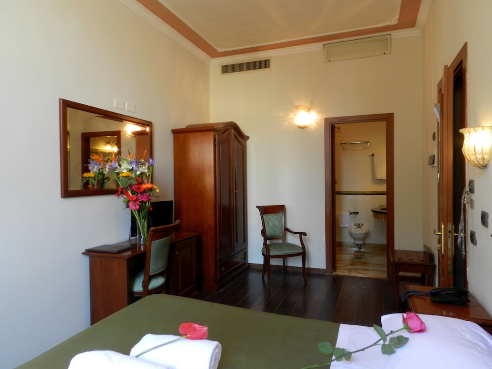 Hotel Domus Florentiae 37/68