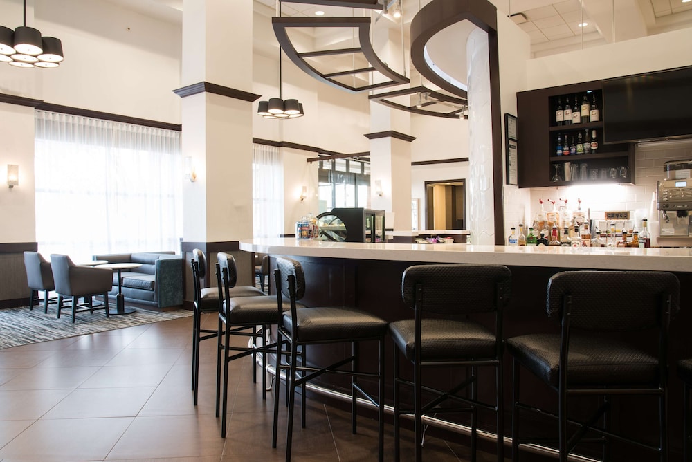 Hyatt Place Minneapolis/Eden Prairie 54/68