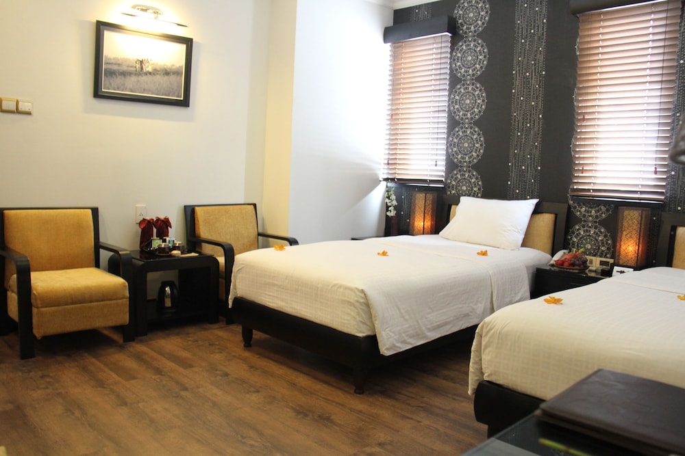 Orchid Hotel 20/71
