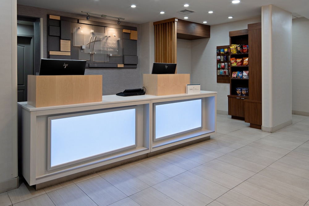 Holiday Inn Express Hotel And Suites Fresno South 6/55