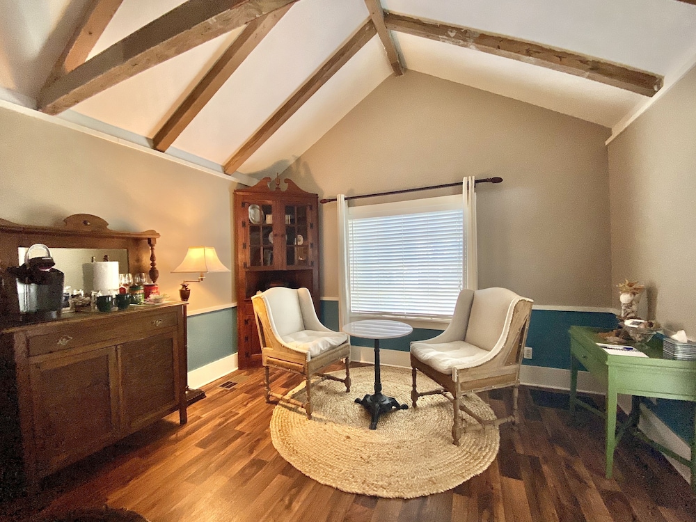 Coppersmith Inn Bed and Breakfast 39/50