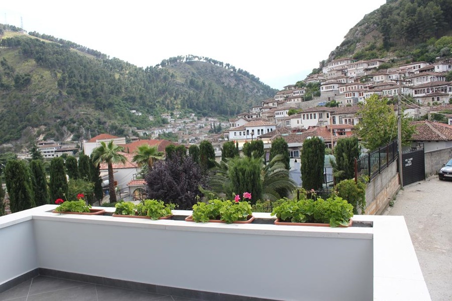 Lobby at Residenca Desaret, BERAT