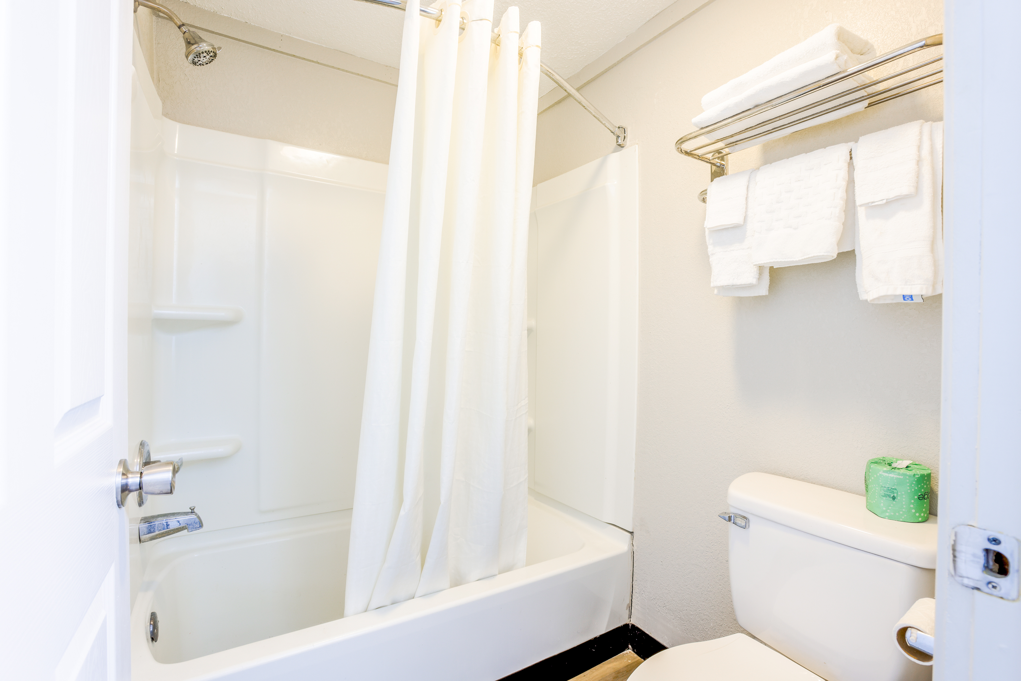 غرفة بسرير كينج لغير المدخنين، Cozy Garden Inn By OYO Hwy 40 Richmond 7/8