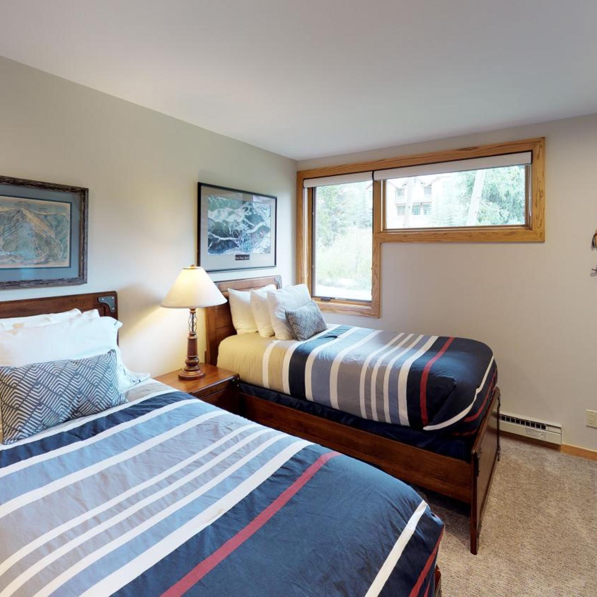 2 Bedrooms, Condo, Platinum