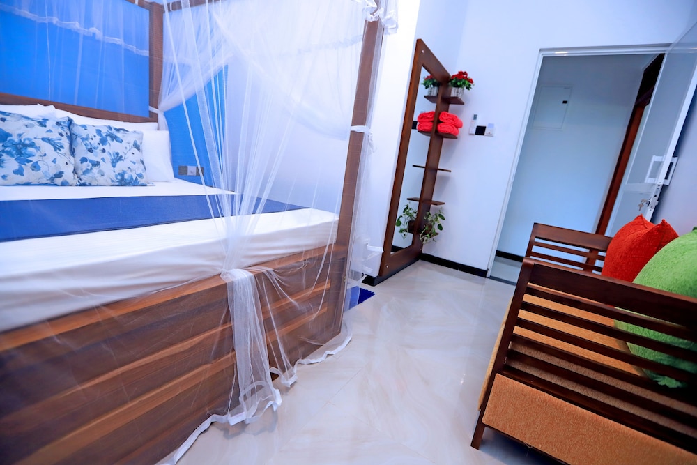 Dinsara Pearl Villa 15/50