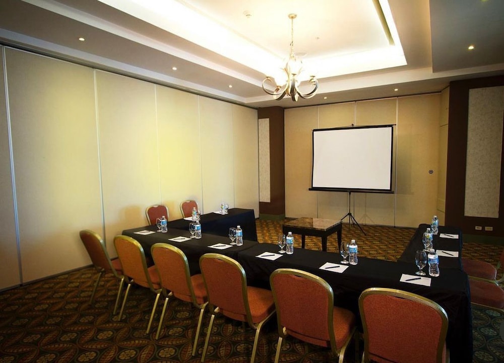 Sand Diamond Hotel (ex Four Points by Sheraton Colon) 25/31