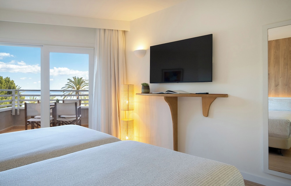 Innside by Melia Wave Calvia 23/76