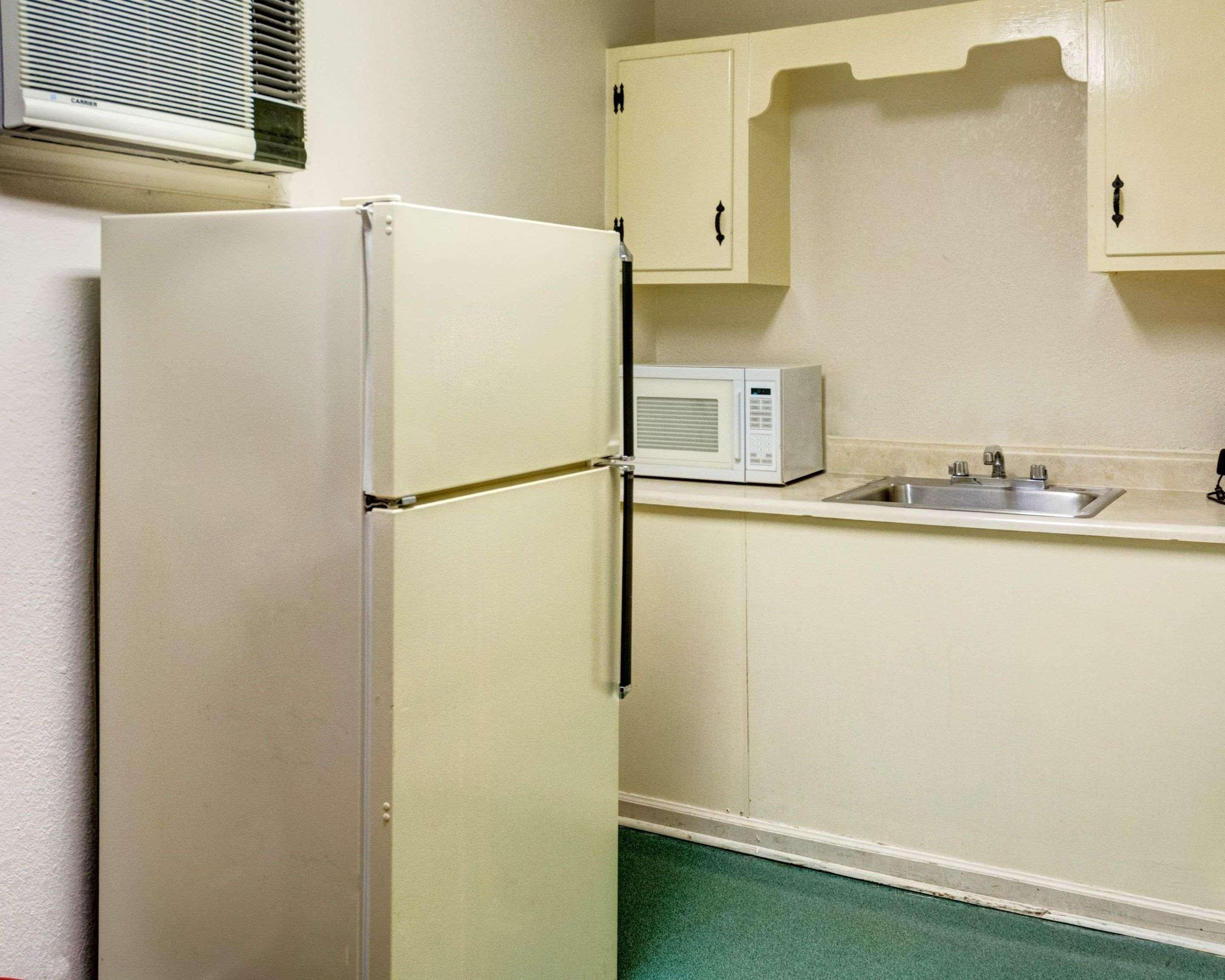 Rodeway Inn &amp; Suites Williamsburg 26/26