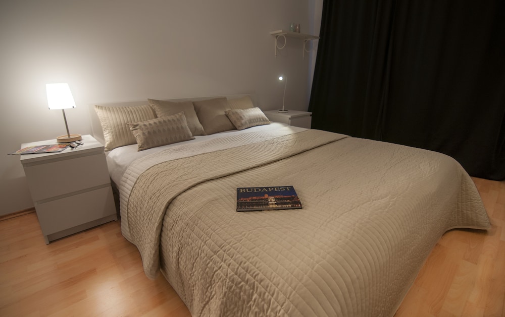CORVIN CENTER SUITES 19/87