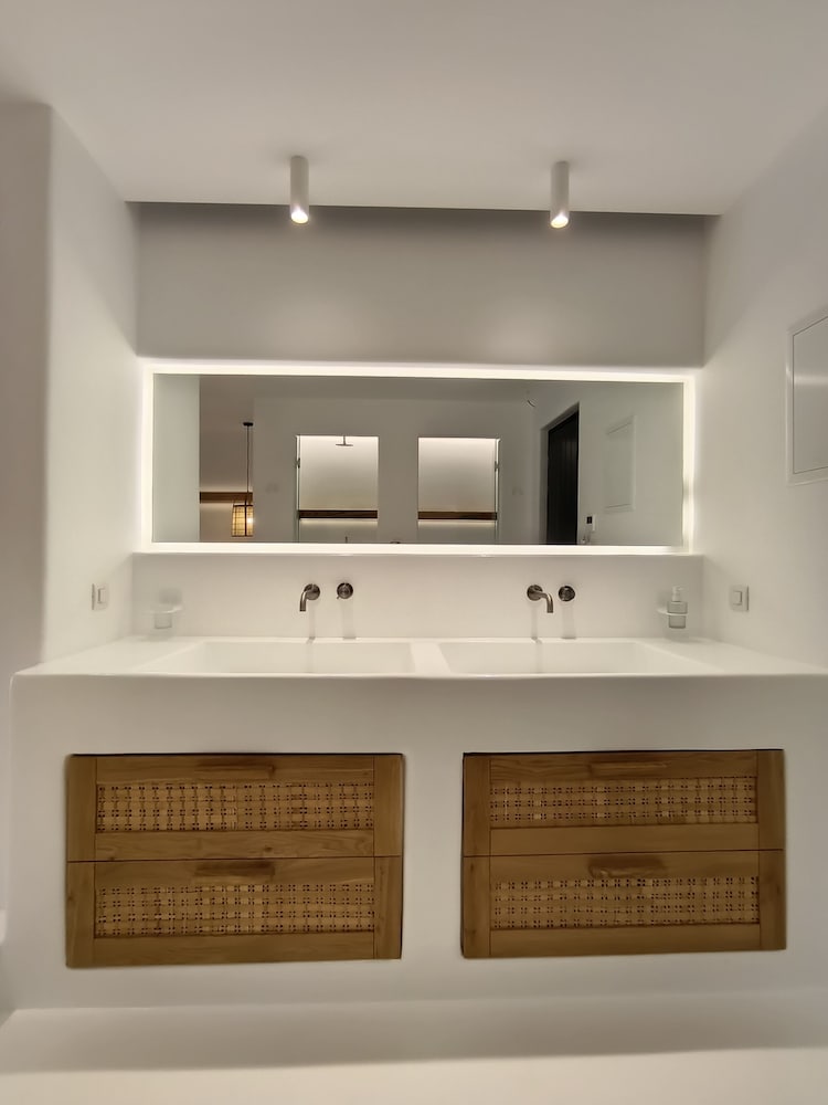 Yialos Ios Hotel 7/64