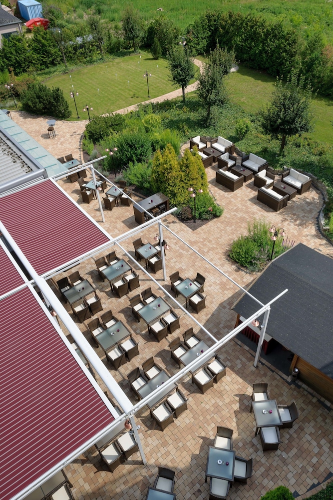 MERCURE HOTEL AND RESIDENZ FRANKFURT MESSE 44/82