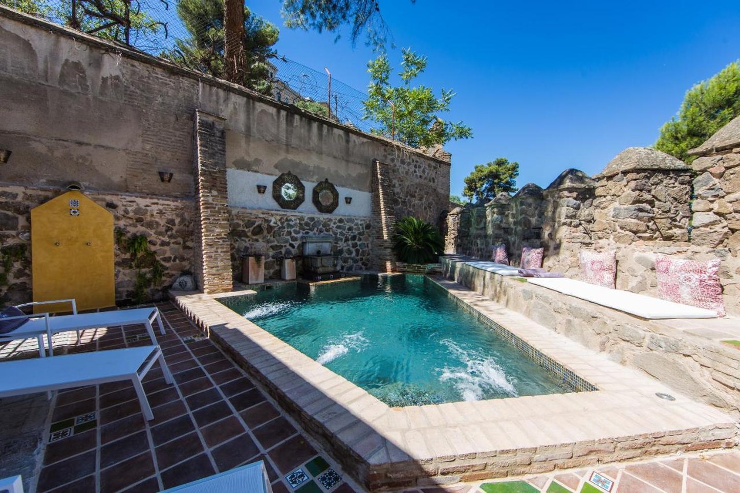 Hacienda Del Cardenal 18/24