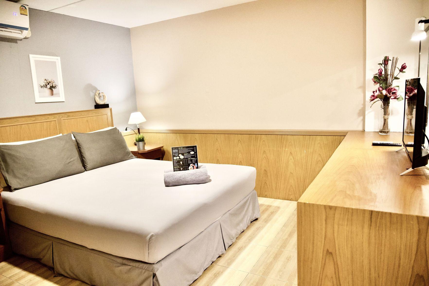 Budget, Double Bed, No Window
