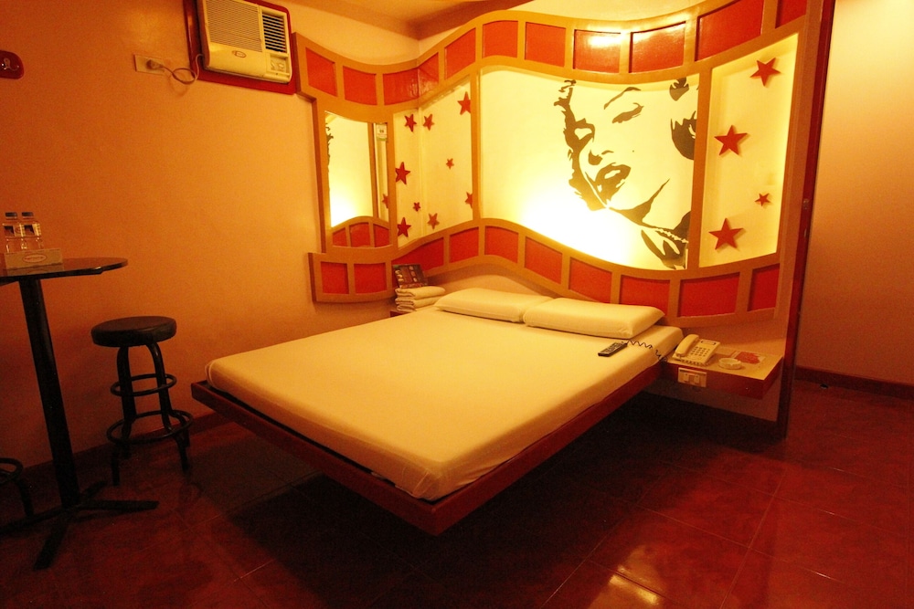 Astrotel Novaliches 23/50