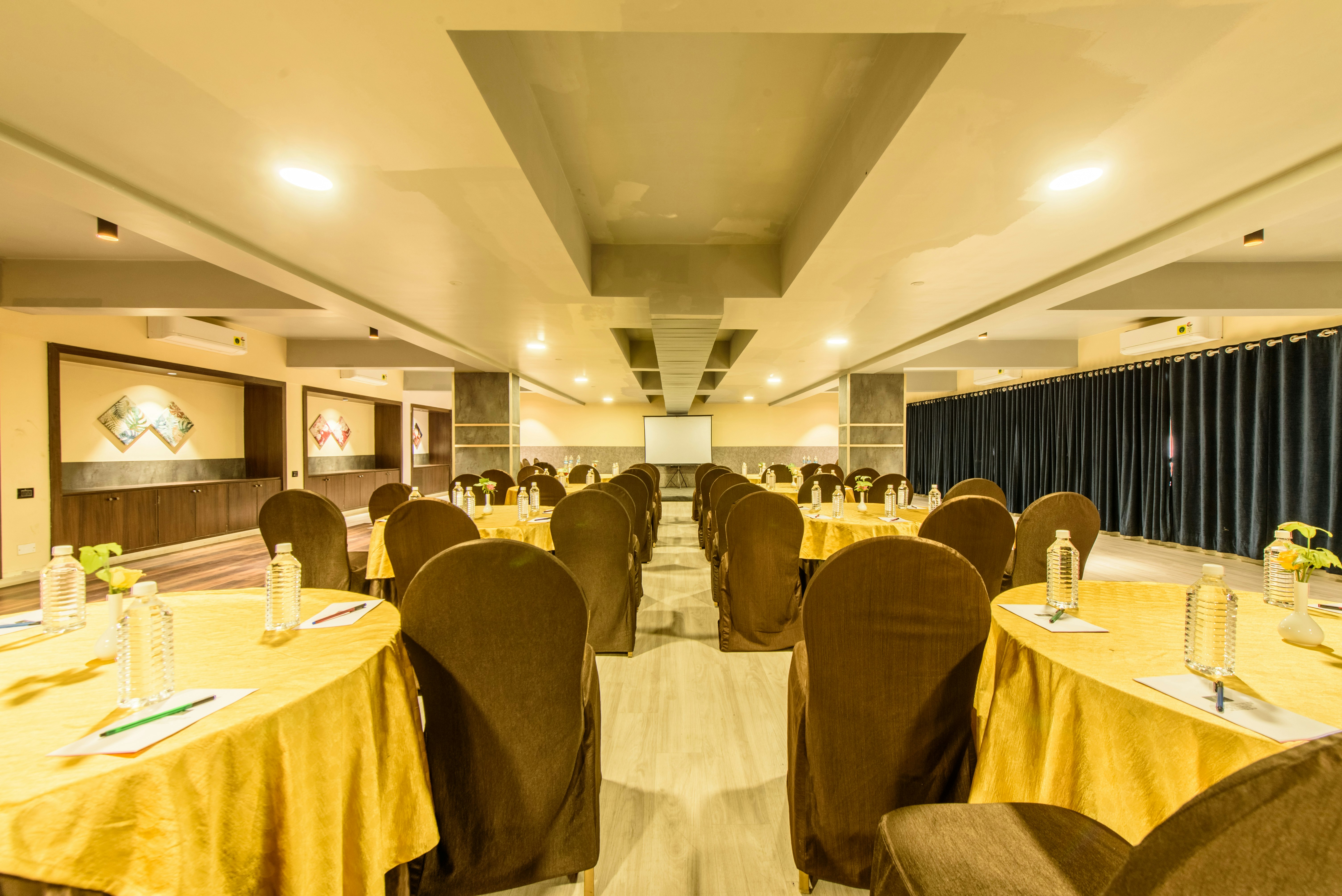 Hotel Bangalore Gate 71/81