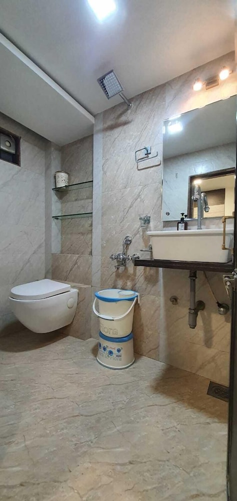HOTEL AMBASSADOR VADODARA 48/50