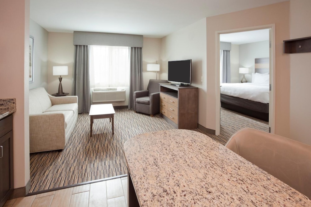 GrandStay Hotel & Suites Cannon Falls 27/40