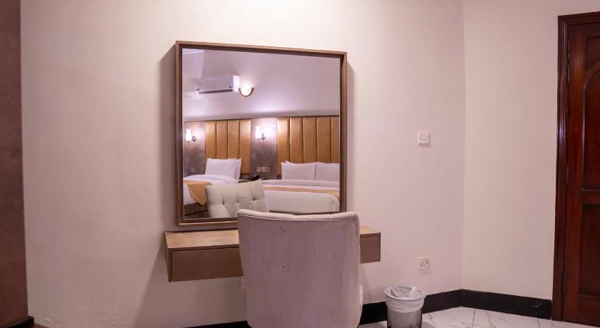 The Legend Palace Islamabad 50/50