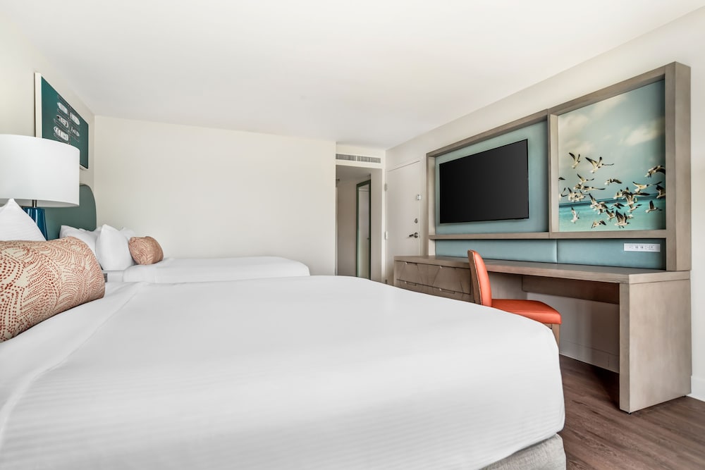 Studio, 2 Queen Beds, Resort View
