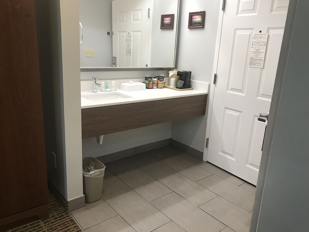 Quality Inn Richmond, KY 10/40