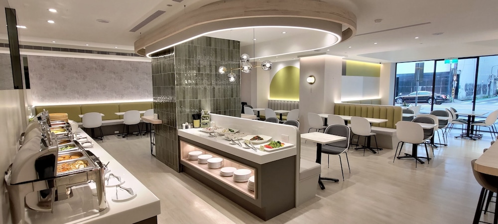 Hotel B 33/50
