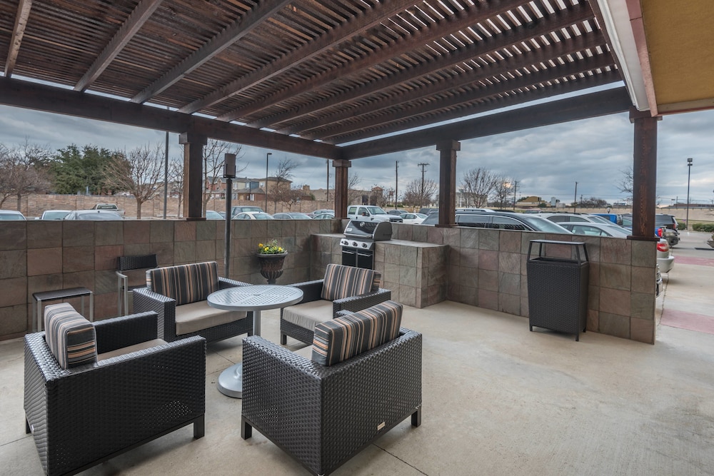 TownePlace Suites Dallas DeSoto 23/27