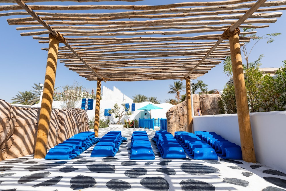 Le Meridien Mina Seyahi Beach Resort & Waterpark 48/53