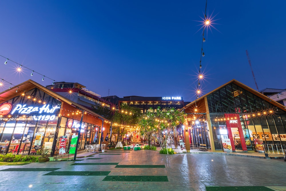 Icon Park Hotel Chiang Mai 65/67