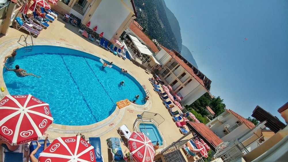 Karbel Beach Hotel 26/40