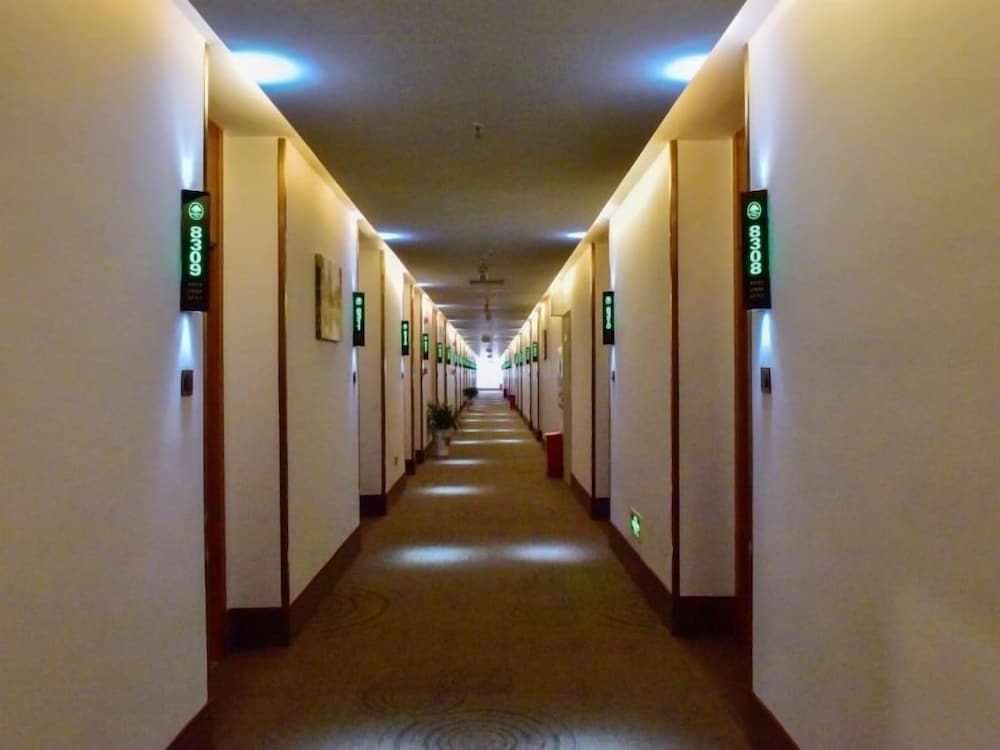 GreenTree Inn (Qichun Ouyada Square) 18/19