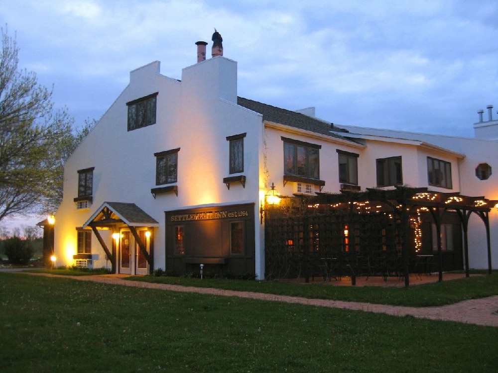 Settlement Courtyard Inn & Lavender Spa 2/66