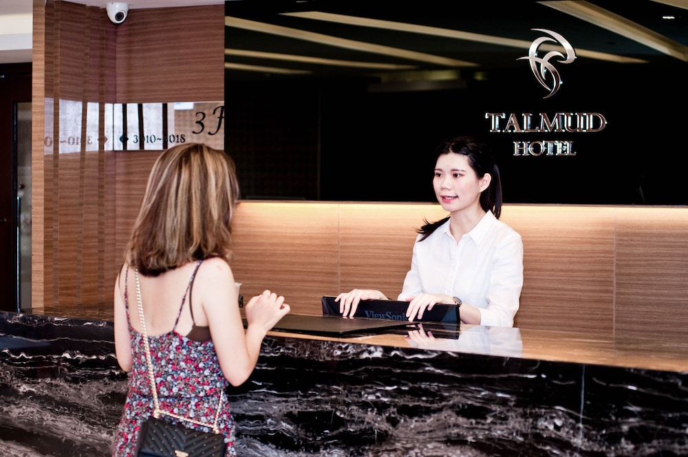 Talmud Hotel Yi Zhong Branch 40/50