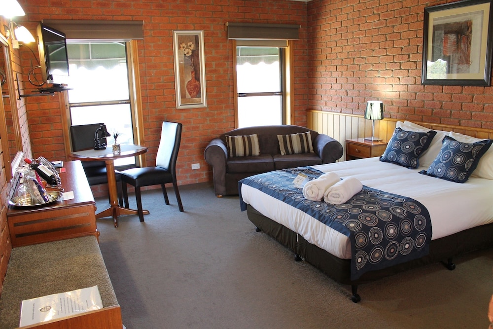 Bakery Hill Motel 15/35