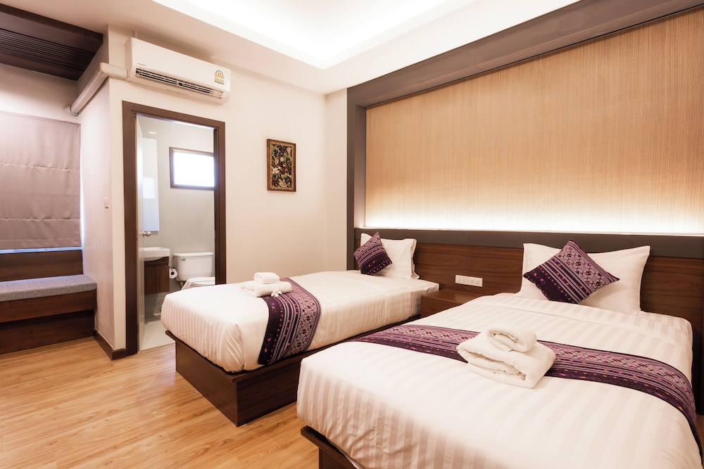 Lima Lanna Hotel 23/50