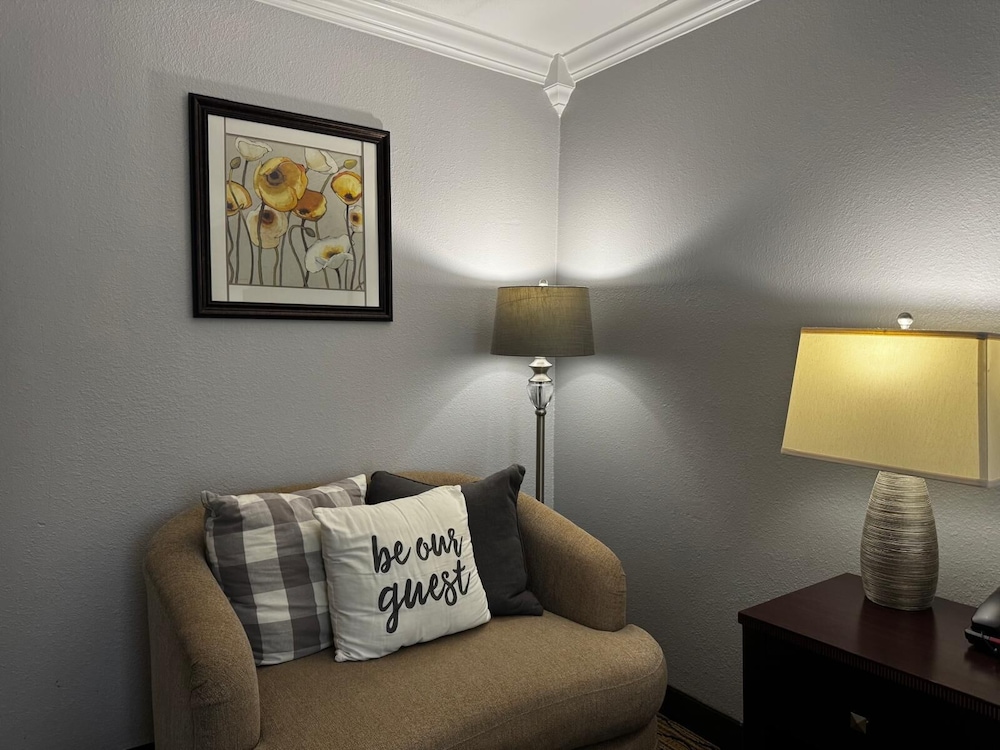 Executive Inn - Fort Lee 16/44